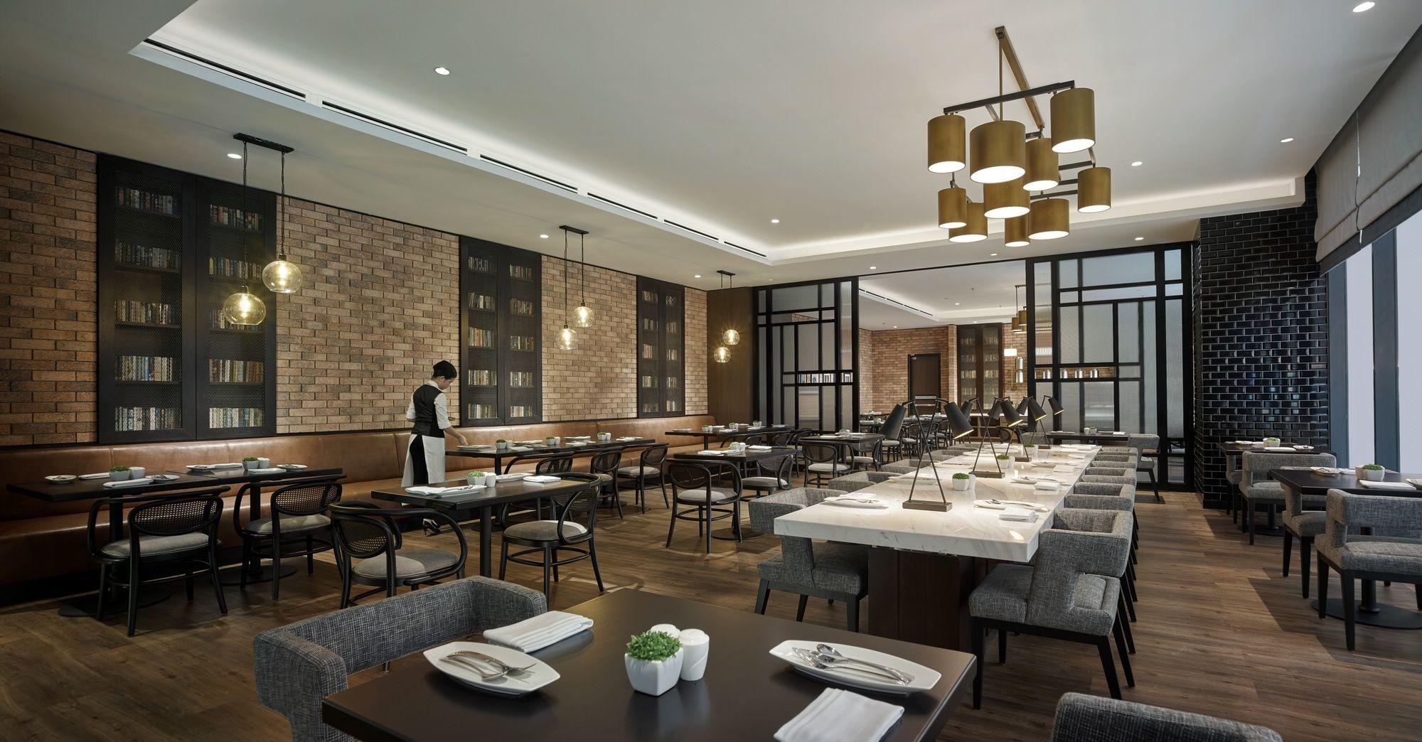 Hotel Stripes Kuala Lumpur, Autograph Collection Ngoại thất bức ảnh The restaurant