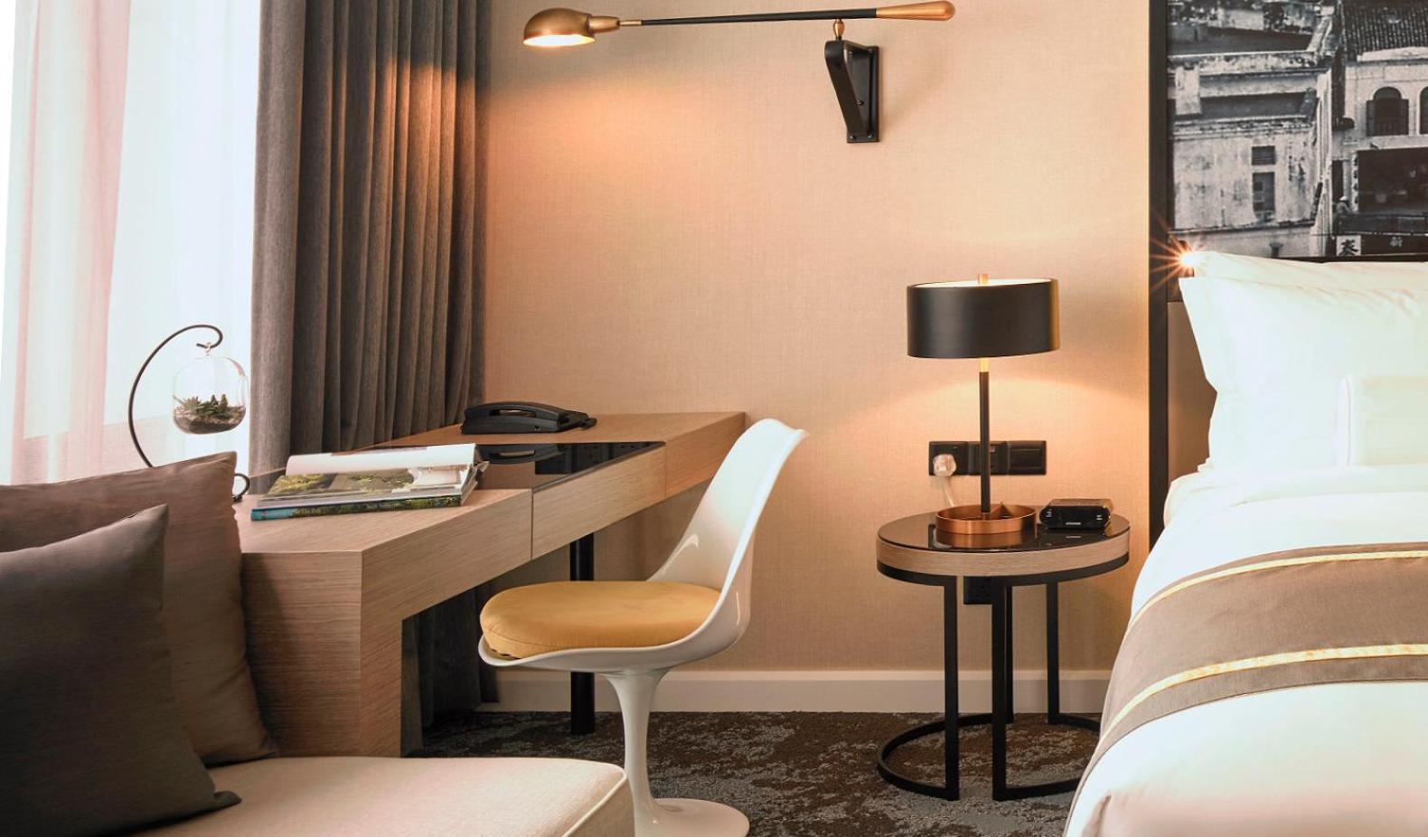 Hotel Stripes Kuala Lumpur, Autograph Collection Ngoại thất bức ảnh Wall light