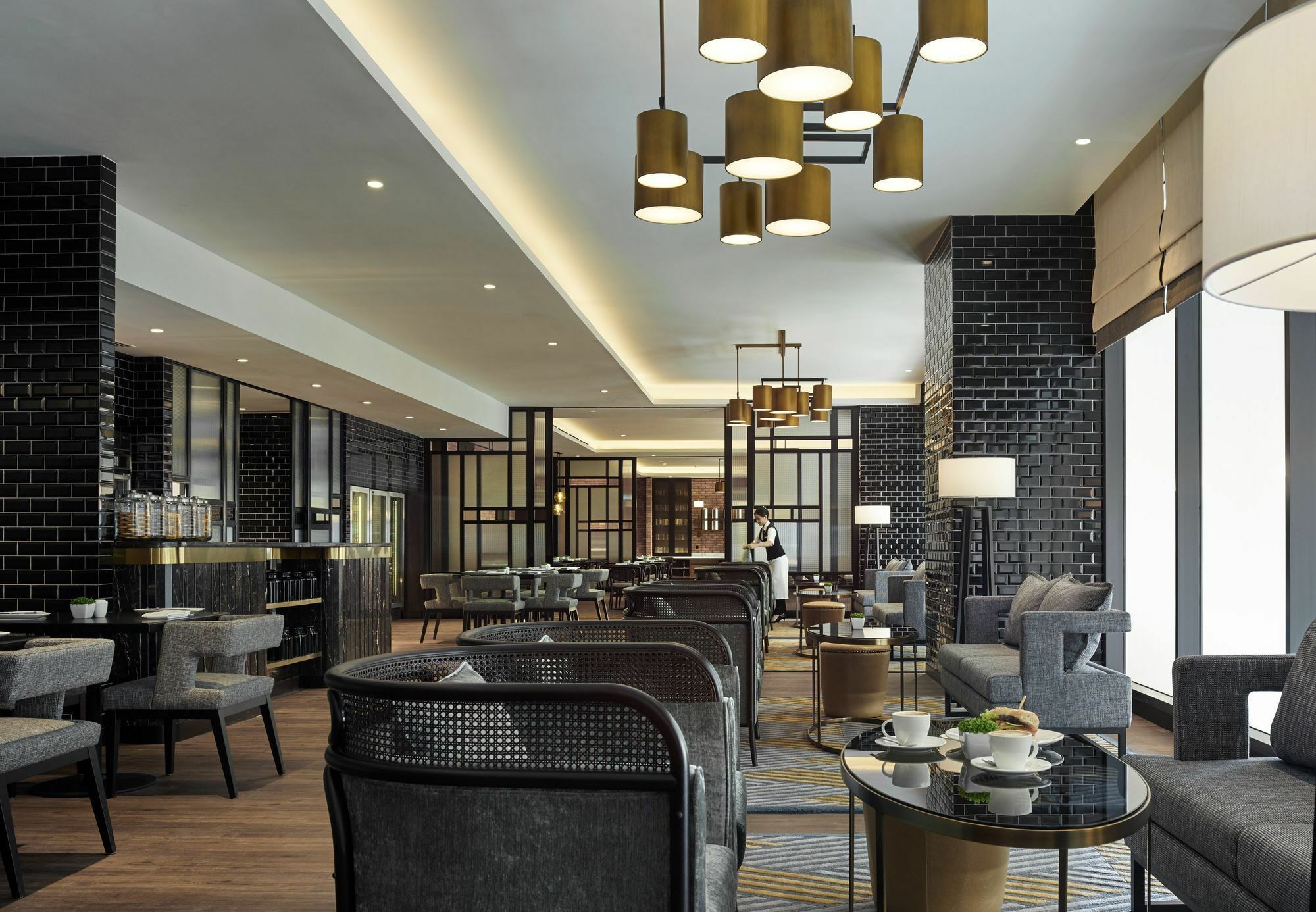 Hotel Stripes Kuala Lumpur, Autograph Collection Ngoại thất bức ảnh The Lounge at KLIA